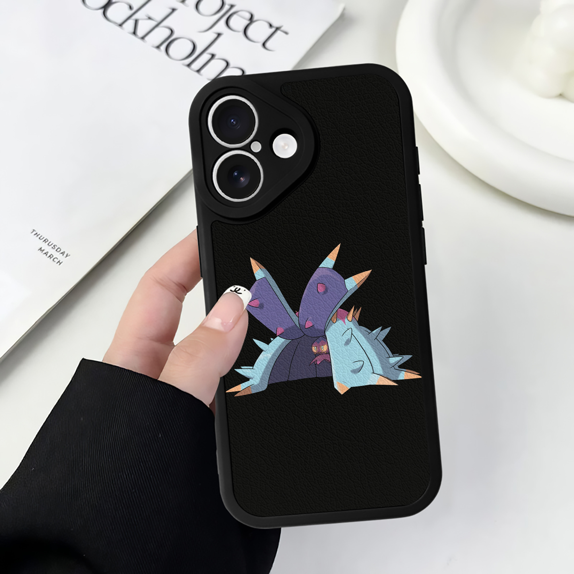 （画像用） ポケットモンスター Pokémon 【iPhone 16シリーズ対応】シリコンスマホケース（レザー調） 材質：シリコン